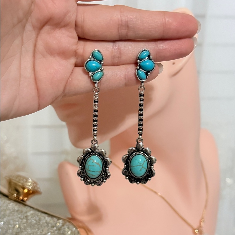 ⚜️ Turquoise and Silver Earrings - Picture 7 of 7